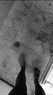 Halsey feet photo thumbnail