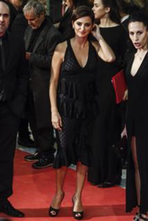 Penélope Cruz feet photo thumbnail