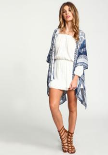 Camila Morrone feet photo thumbnail