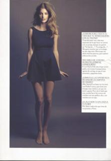 Camila Morrone feet photo thumbnail