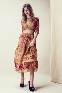Camila Morrone feet photo thumbnail