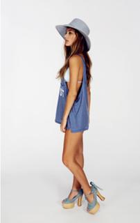 Camila Morrone feet photo thumbnail