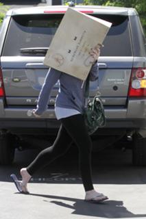 Michelle Trachtenberg feet photo thumbnail