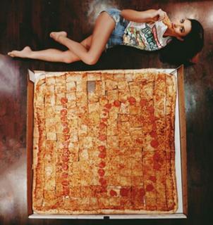 Shay Mitchell feet photo thumbnail