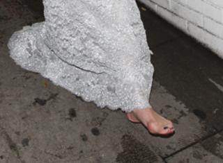 Malin Akerman feet photo thumbnail