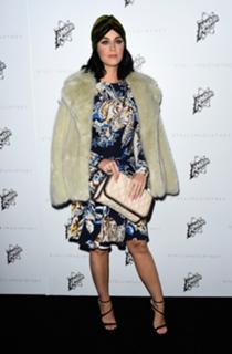 Katy Perry feet photo thumbnail