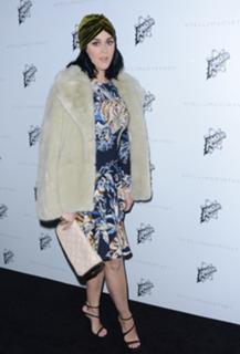 Katy Perry feet photo thumbnail