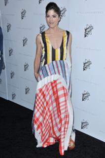 Selma Blair feet photo thumbnail