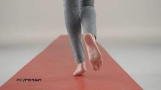 Gal Gadot feet photo thumbnail