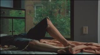 Riley Keough feet photo thumbnail