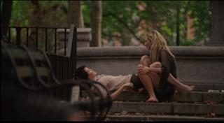 Riley Keough feet photo thumbnail