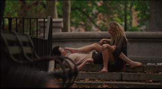 Riley Keough feet photo thumbnail
