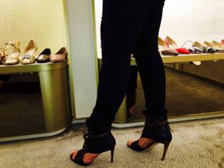 Mariah Carey feet photo thumbnail