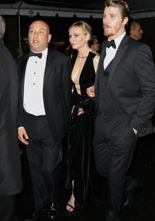 Kirsten Dunst feet photo thumbnail