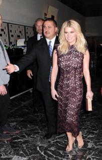 Jessica Simpson feet photo thumbnail