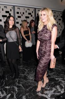 Jessica Simpson feet photo thumbnail