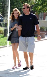 Katie Cassidy feet photo thumbnail