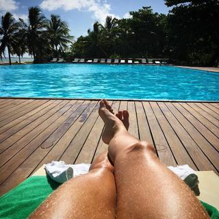 Adriane Galisteu feet photo thumbnail