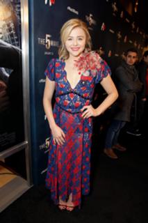 Chloë Grace Moretz feet photo thumbnail