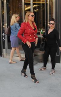 Mariah Carey feet photo thumbnail