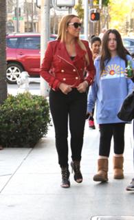 Mariah Carey feet photo thumbnail