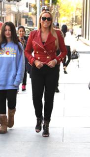Mariah Carey feet photo thumbnail