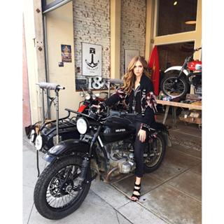Chiara Ferragni feet photo thumbnail