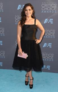 America Ferrera feet photo thumbnail