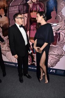 Liv Tyler feet photo thumbnail
