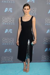 Emmy Rossum feet photo thumbnail