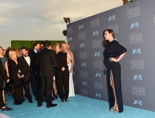 Liv Tyler feet photo thumbnail
