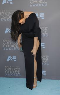 Liv Tyler feet photo thumbnail