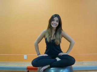 Giovanna Lancellotti feet photo thumbnail