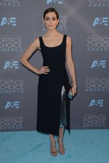 Emmy Rossum feet photo thumbnail