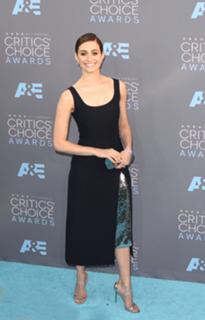 Emmy Rossum feet photo thumbnail