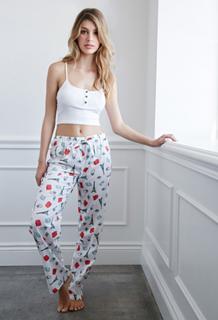 Camila Morrone feet photo thumbnail