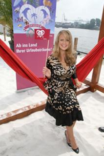 Barbara Schöneberger feet photo thumbnail