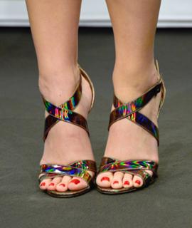 Katy Perry feet photo thumbnail
