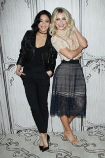 Julianne Hough feet photo thumbnail