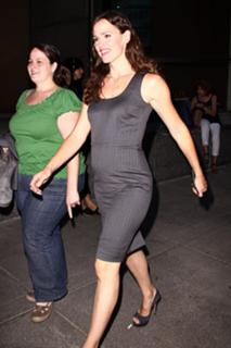 Jennifer Garner feet photo thumbnail