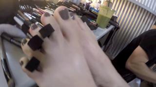 Bella Thorne feet photo thumbnail