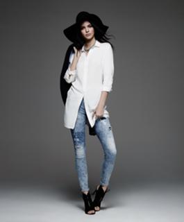 Kendall Jenner feet photo thumbnail