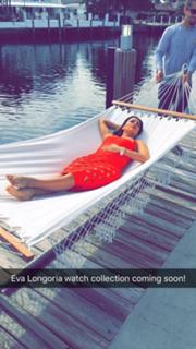 Eva Longoria feet photo thumbnail