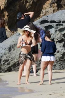 Mariah Carey feet photo thumbnail
