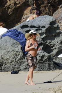 Mariah Carey feet photo thumbnail