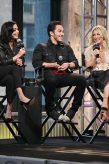 Julianne Hough feet photo thumbnail