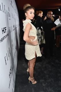 Sarah Hyland feet photo thumbnail