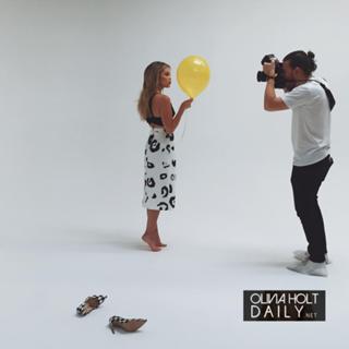 Olivia Holt feet photo thumbnail