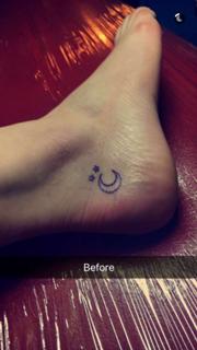 Bella Thorne feet photo thumbnail