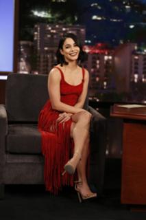 Vanessa Hudgens feet photo thumbnail